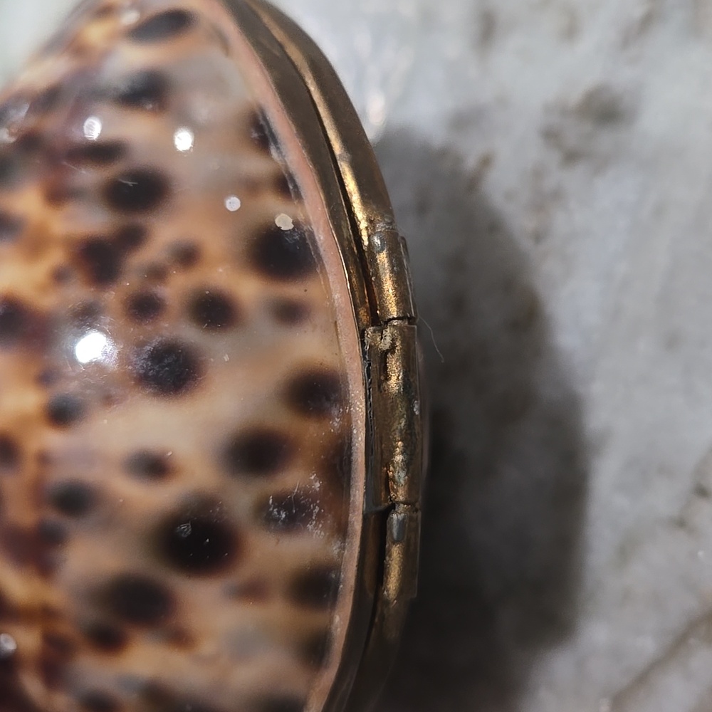 Shell Trinket Box - Picture 5 of 6